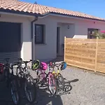 Familiale Avec Piscine Chauffee Calme Proche Du Centre 빌라 구장메스트라