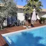 빌라 Familiale Avec Piscine Chauffee Calme Proche Du Centre *