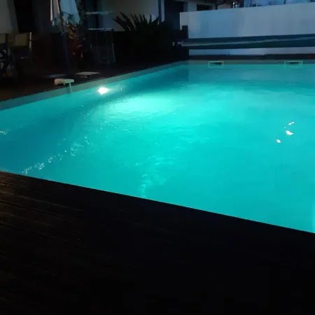 Villa Familiale Avec Piscine Chauffee Calme Proche Du Centre