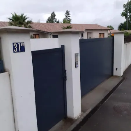 Familiale Avec Piscine Chauffee Calme Proche Du Centre Villa *