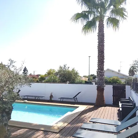 Familiale Avec Piscine Chauffee Calme Proche Du Centre * غوجان-ميستراس