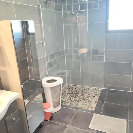 فيلة Familiale Avec Piscine Chauffee Calme Proche Du Centre *